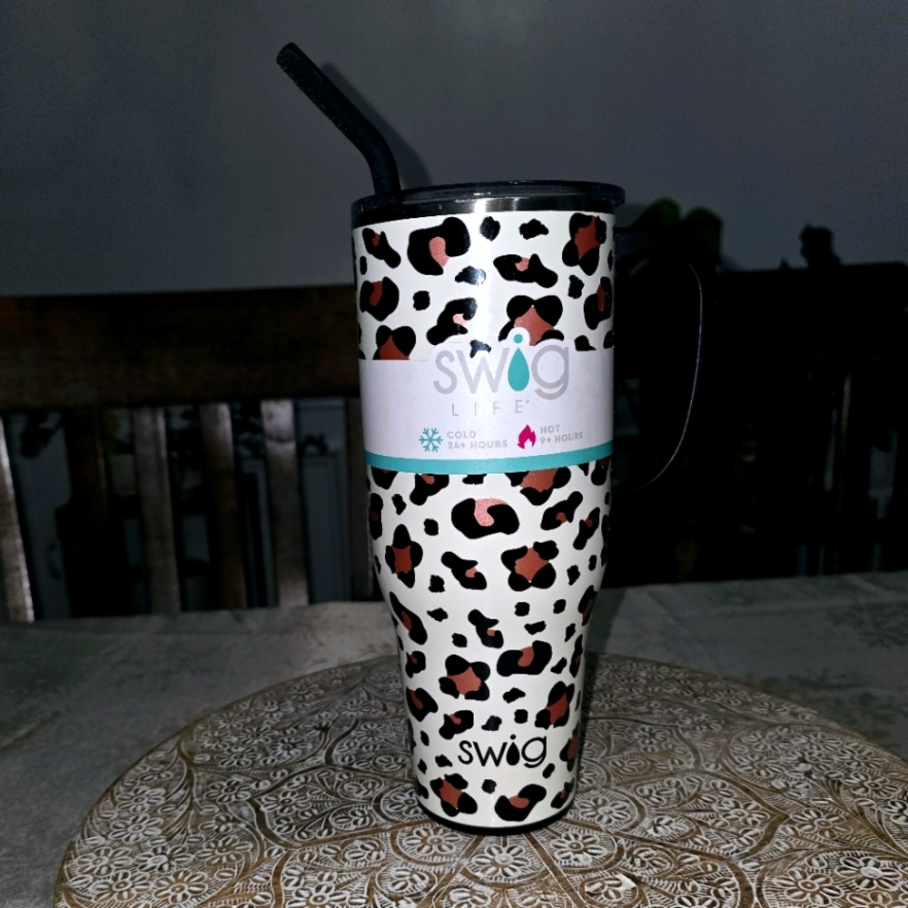 Swig NWT 40oz tumbler cheetah/leopard stainless steel